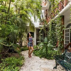 https://near-5th-avenue-selva-y-mar-apart-hotel-by-bfh.tulum-hotels.net