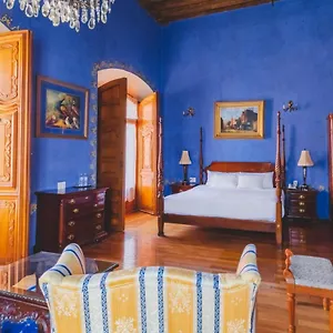 https://la-casa-de-la-marquesa.hotels-in-queretaro.com